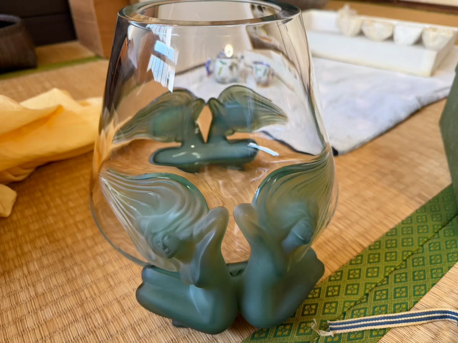 同じ買取実例に掲載されたガラス工芸品の細部