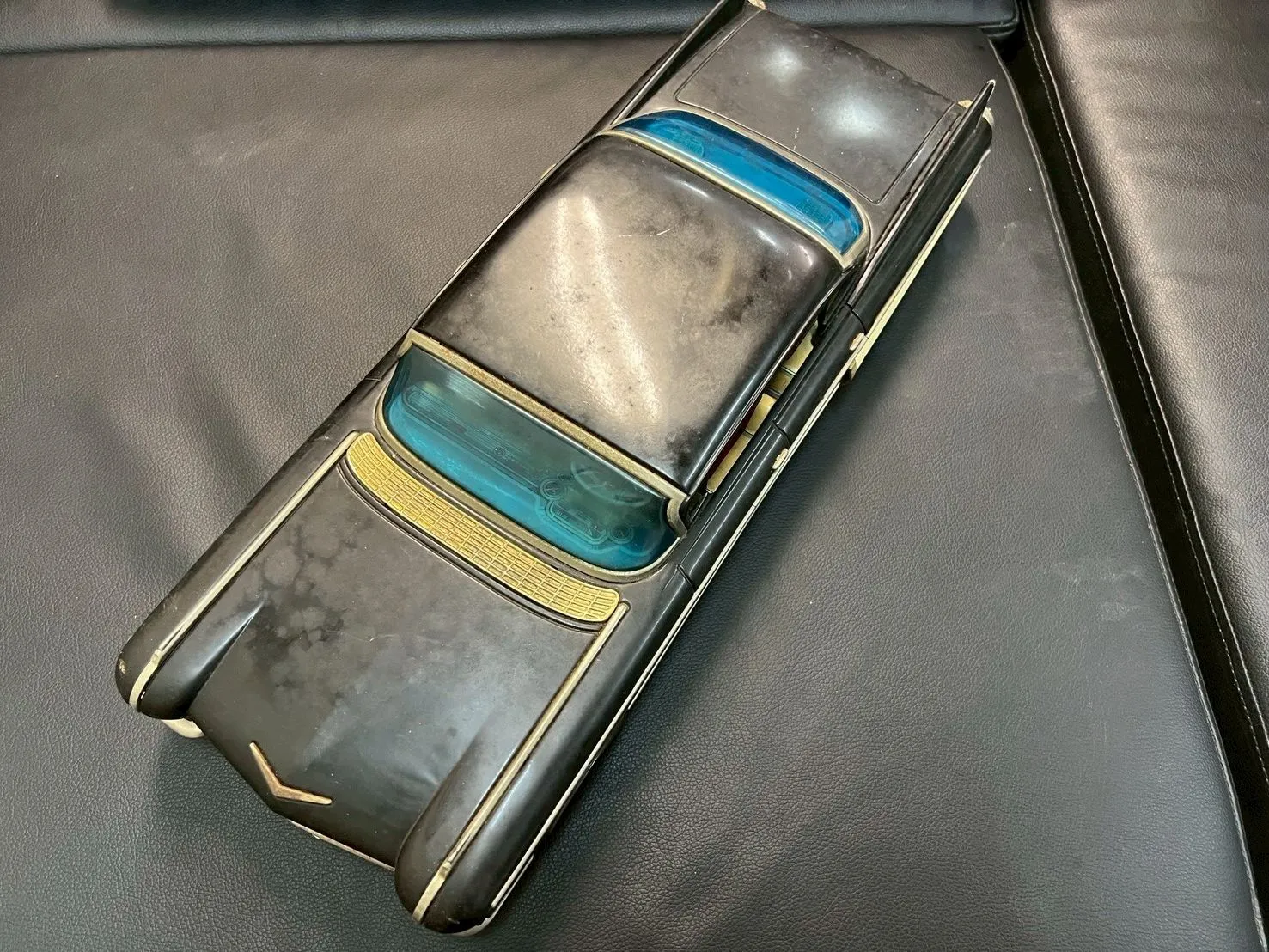 【ヴィンテージ玩具 買取事例】昭和の逸品！イチコー製 1959年式キャデラックのブリキ自動車を高価買取